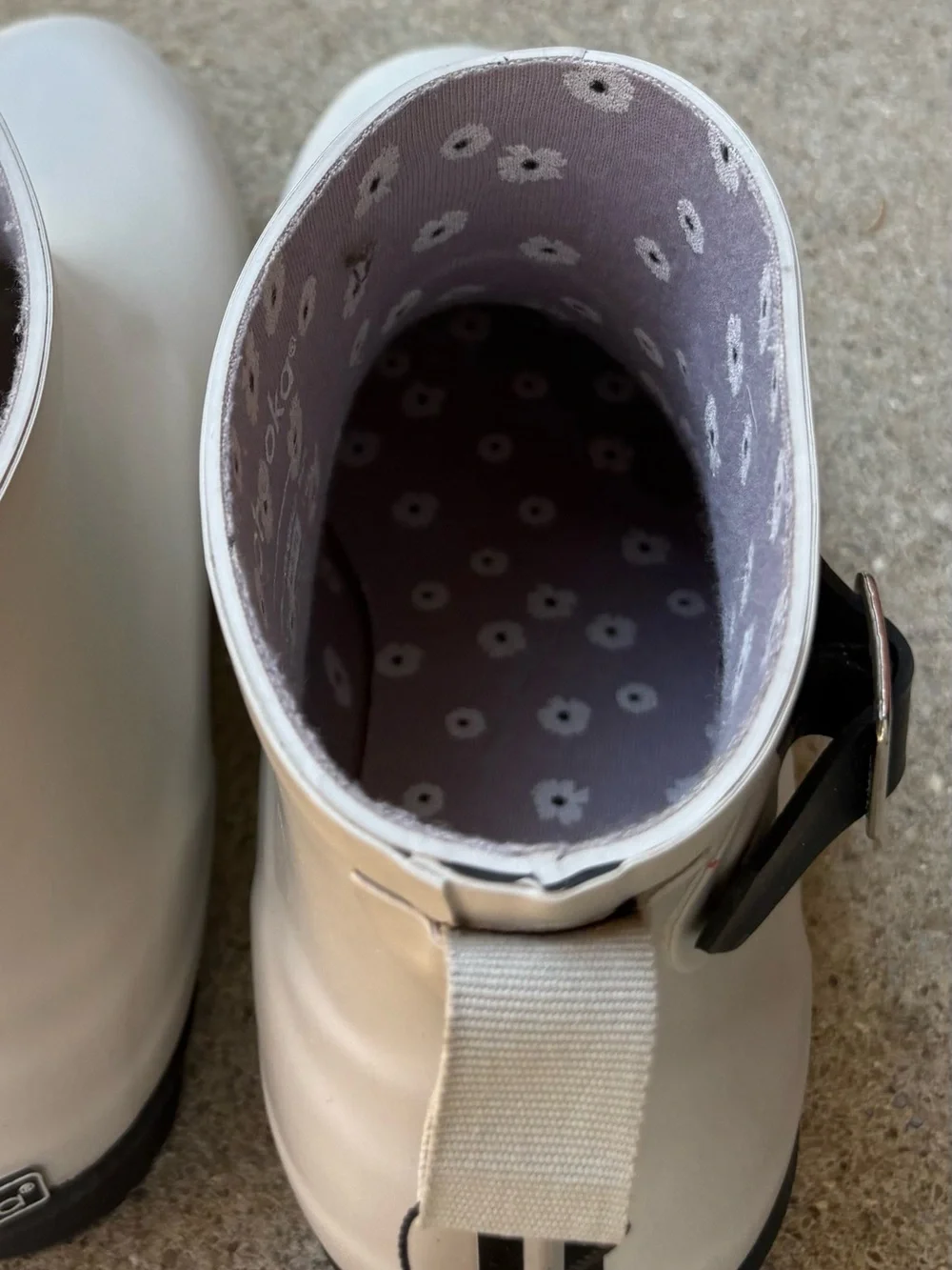 Chooka Matte White Waterproof Ankle Rain Boots with Buckle Detail Floral Lining